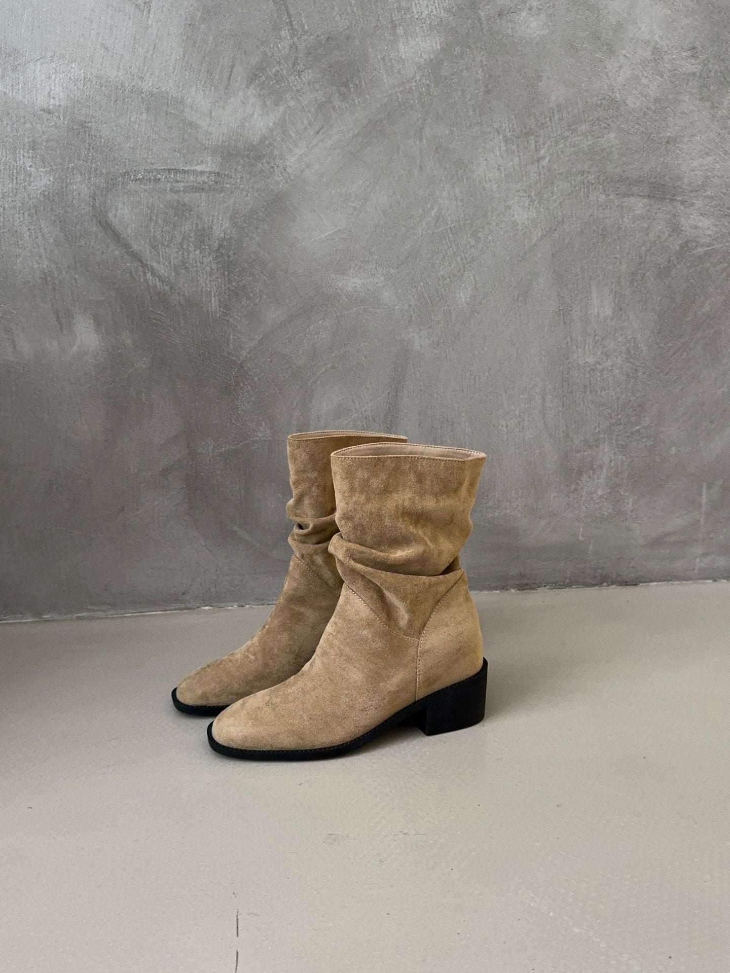 Women's Pile Elegant Short Sleeve Height Increasing Insole Boots