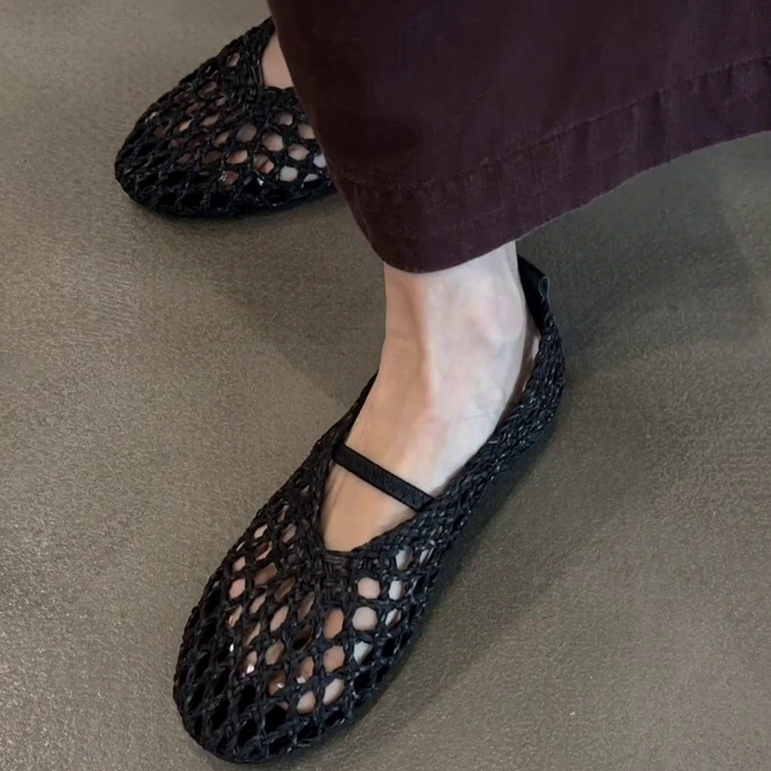 Women's Style Retro Minority Weaving Hollow Flat Summer Comfortable Outdoor Closed Sandals