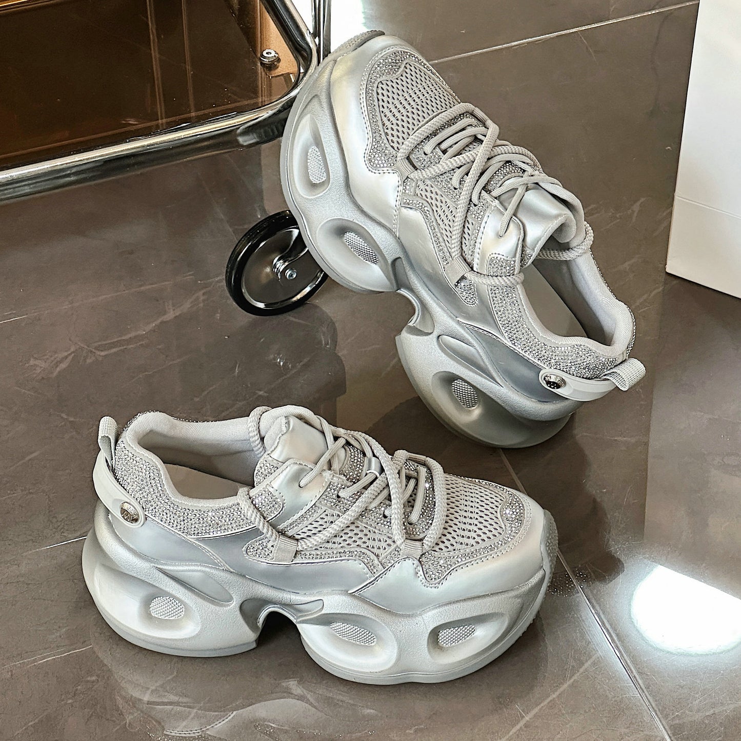 Women's Spring Breathable Fashion Commuter Hot Drilling Women's Sports Shoes