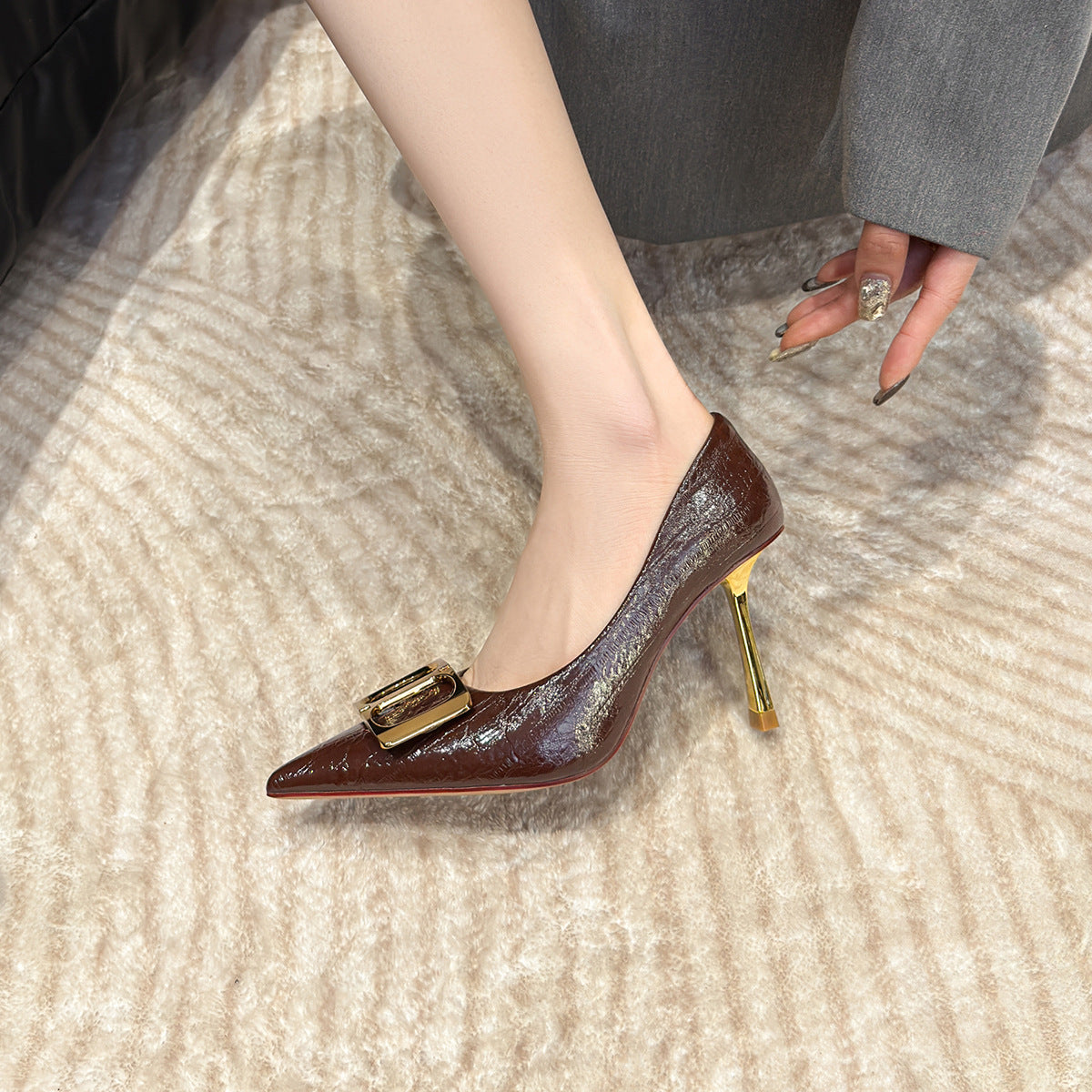 Women's Low-cut Stiletto Metal Buckle Slip-on White High-grade Women's Fashion Shoes