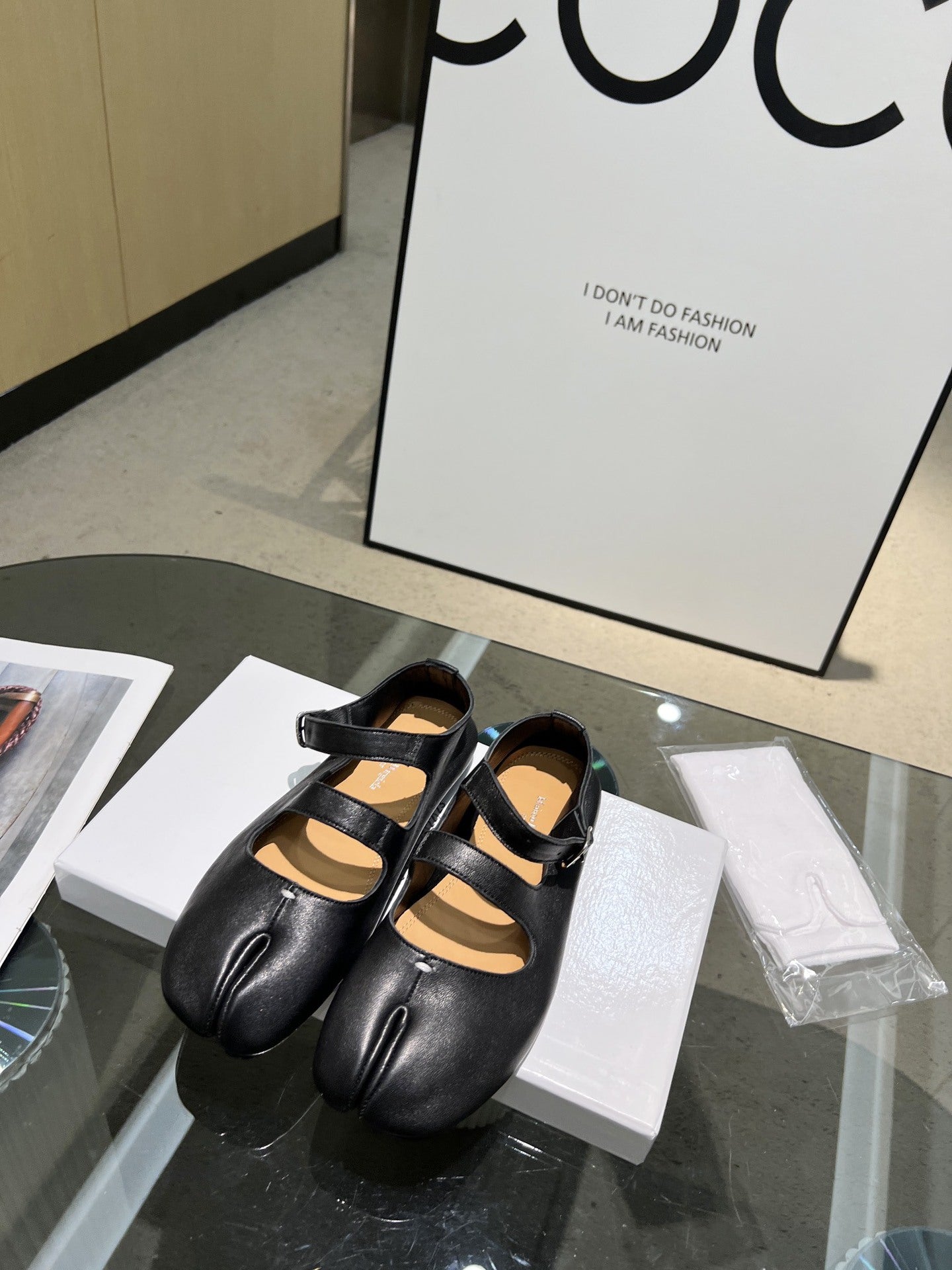 Women's Genuine Sheep Skin Split Toe Flat Men's Shoes
