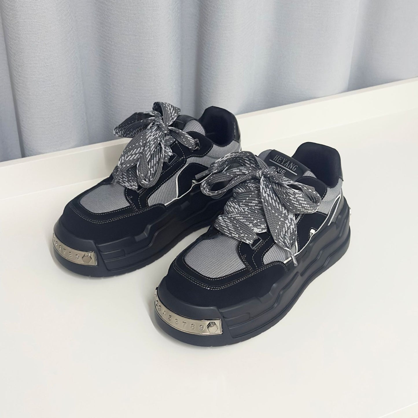 Men's Design Black Platform Height Increasing Comfortable Sports Men's Casual Shoes