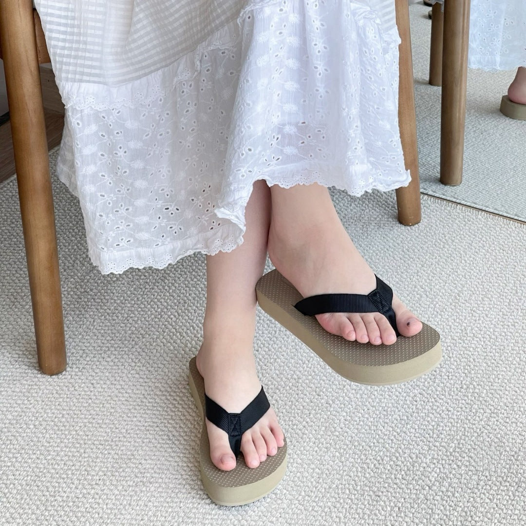 Classy Beautiful Women's Thick-soled Beach Fashion Slippers