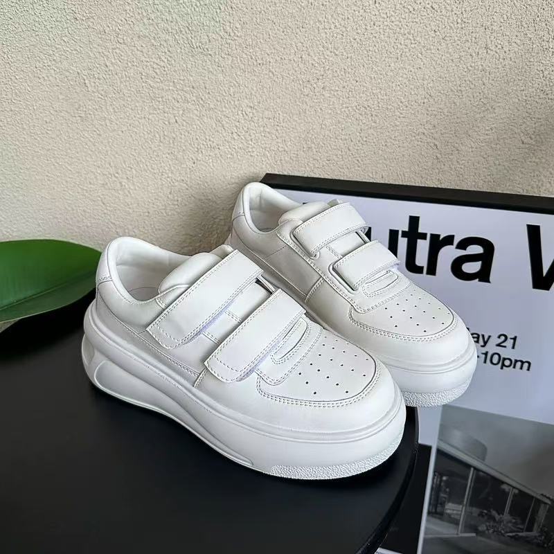Women's White Thick-soled Smiley Face Velcro Spring Genuine First Layer Women's Casual Shoes