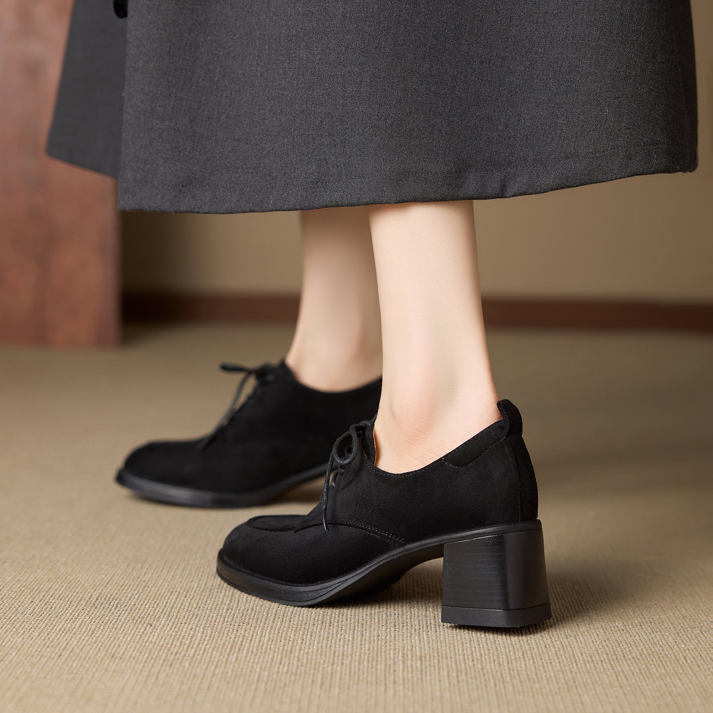 Cowhide Platform Pumps British Style Black Heels