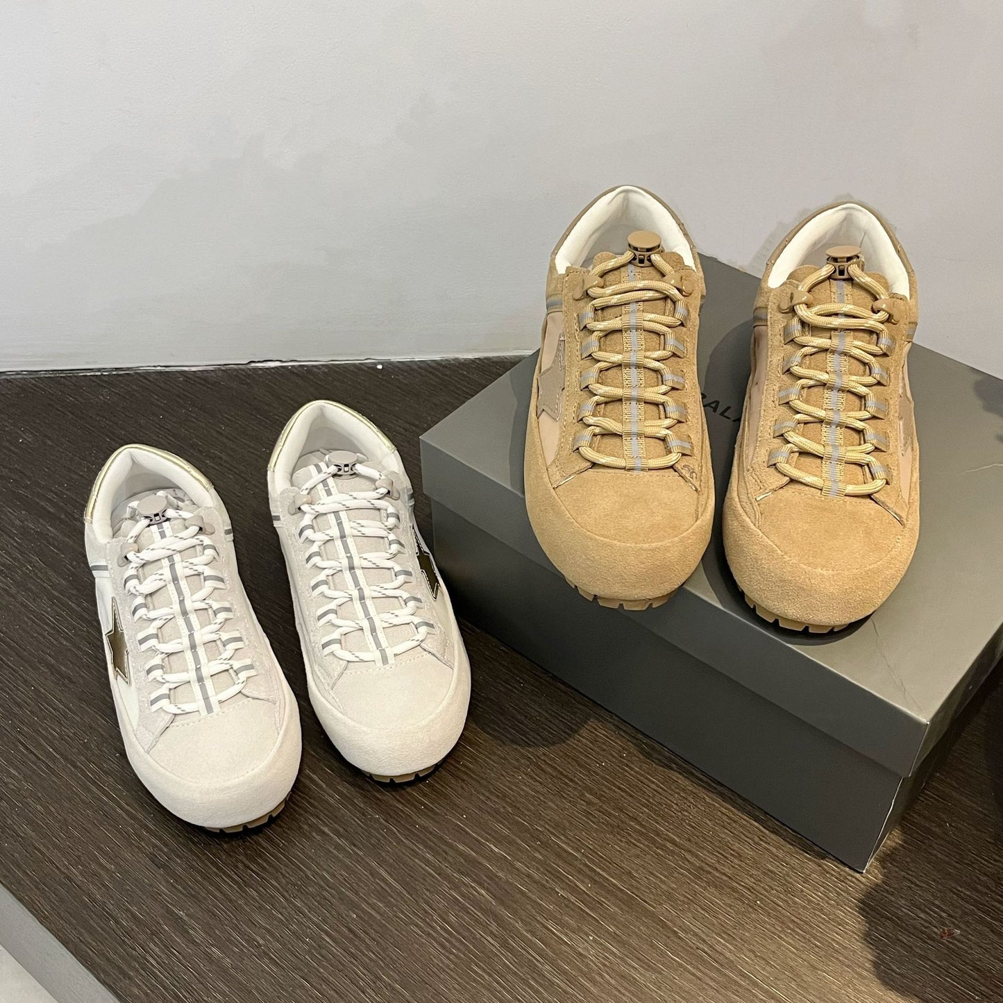 Women's Spring Retro Distressed Star Thick-soled Heightened German Women's Board Shoes
