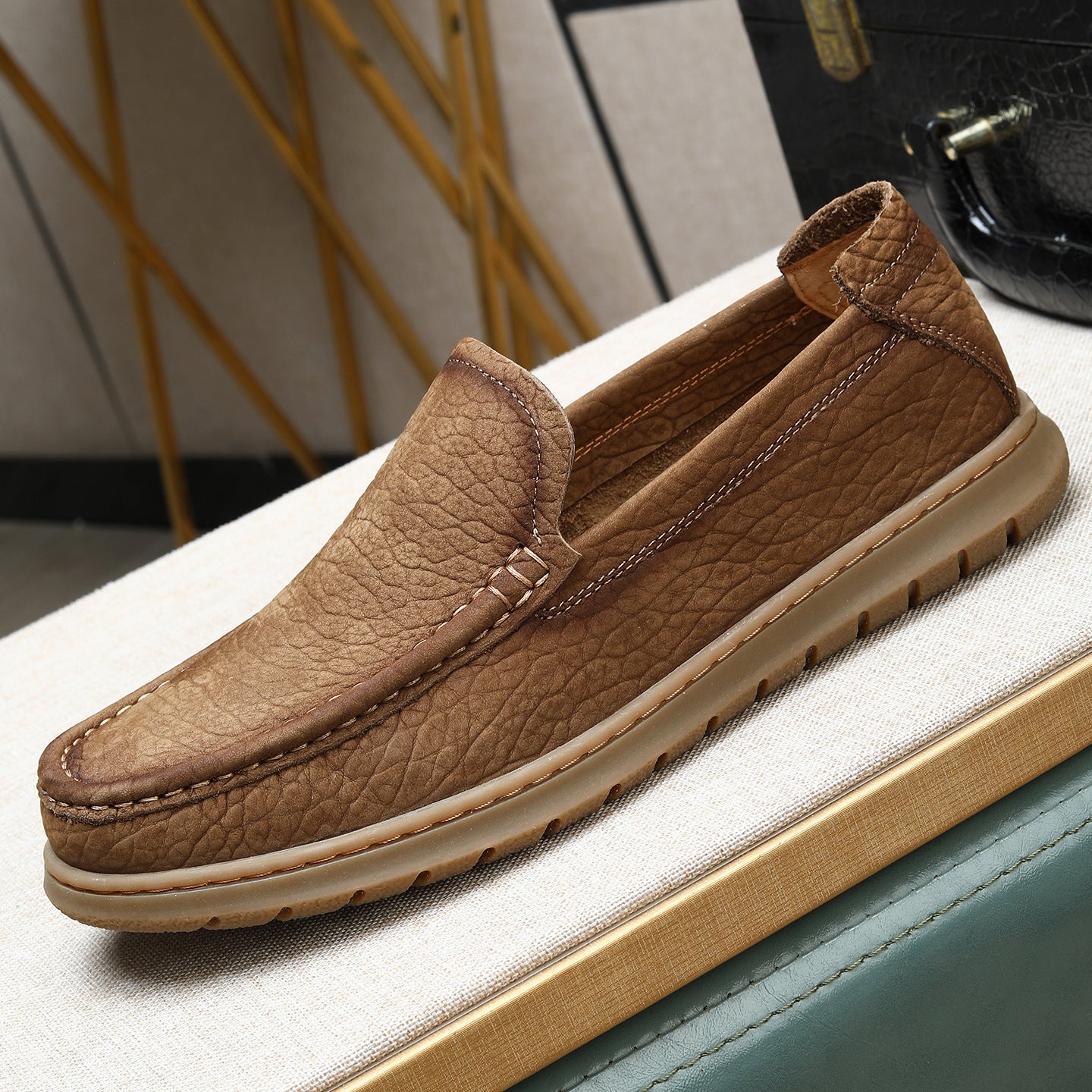 Men's Pattern Single Layer Frosted Cowhide Comfortable Breathable Men's Shoes
