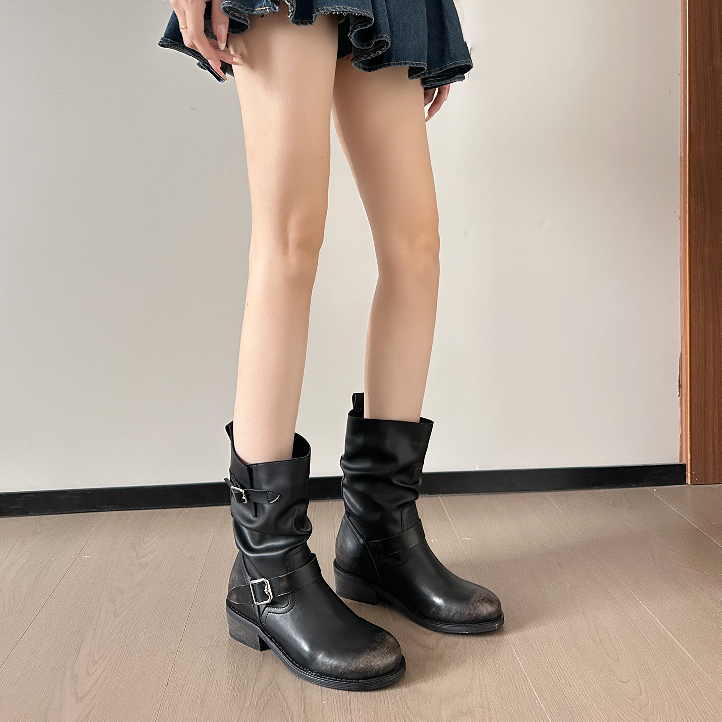 Women's Distressed Fashion Brushed Chunky Platform Knight Belt Buckle Length Loose Women's Leather Boots