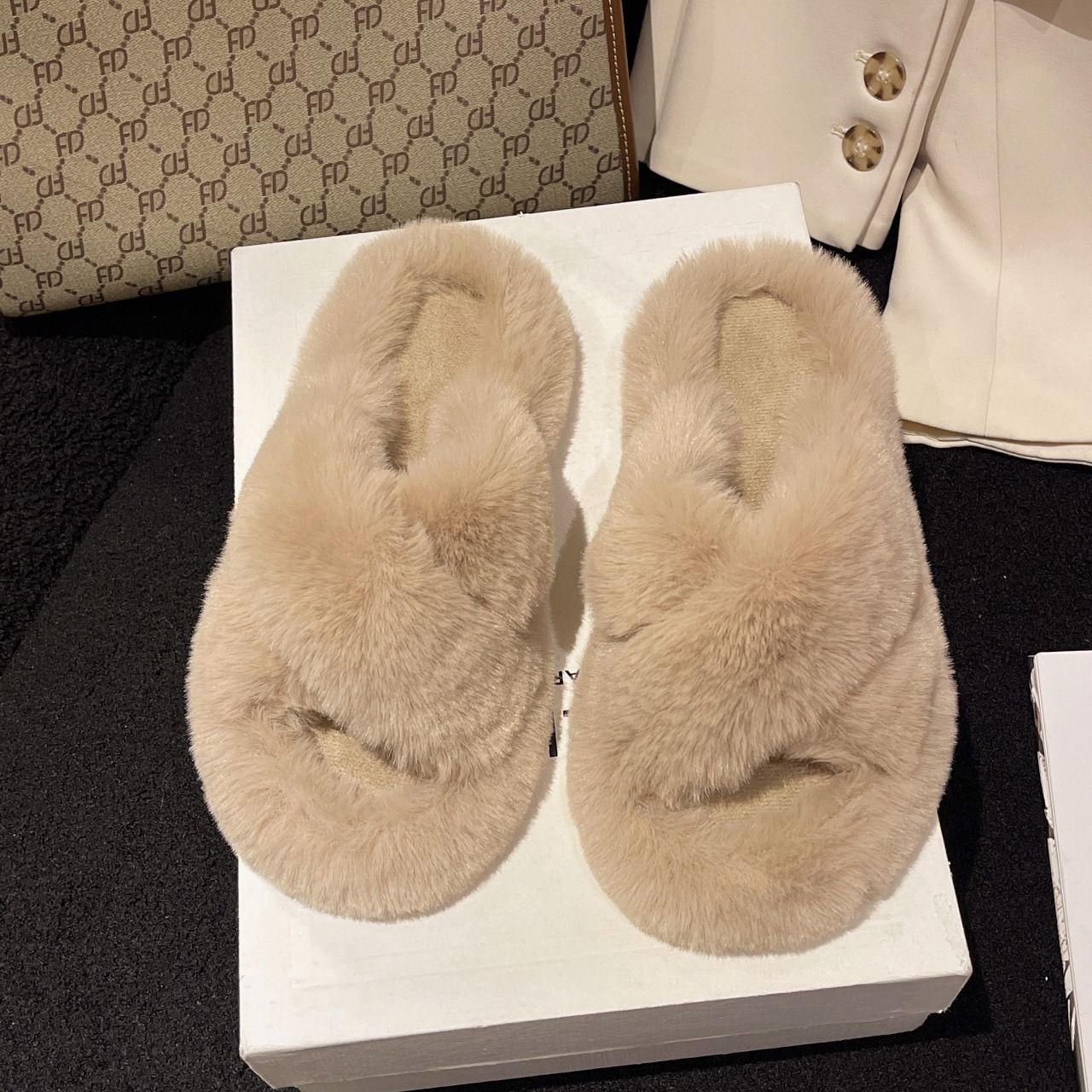 Women's Fluffy Outer Wear Korean Fashion Home Sandals