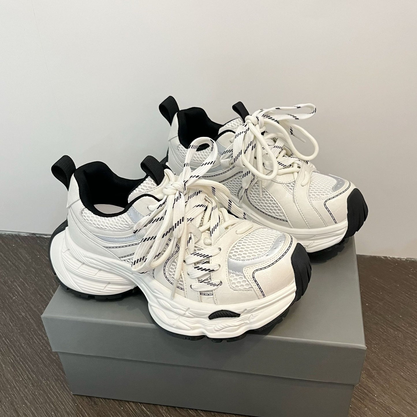 Women's Early Spring Thick Bottom Heightened Daddy Women's Sports Shoes