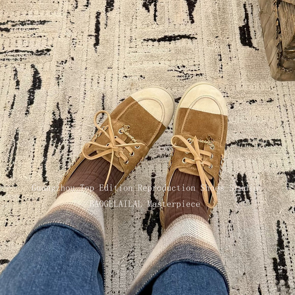 Women's Spring Classic Style Metal Chain Suede Versatile Color Matching Loafers