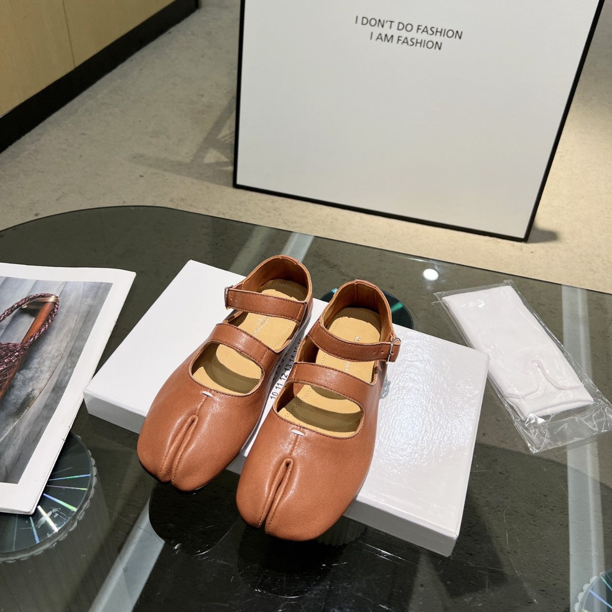 Women's Genuine Sheep Skin Split Toe Flat Men's Shoes