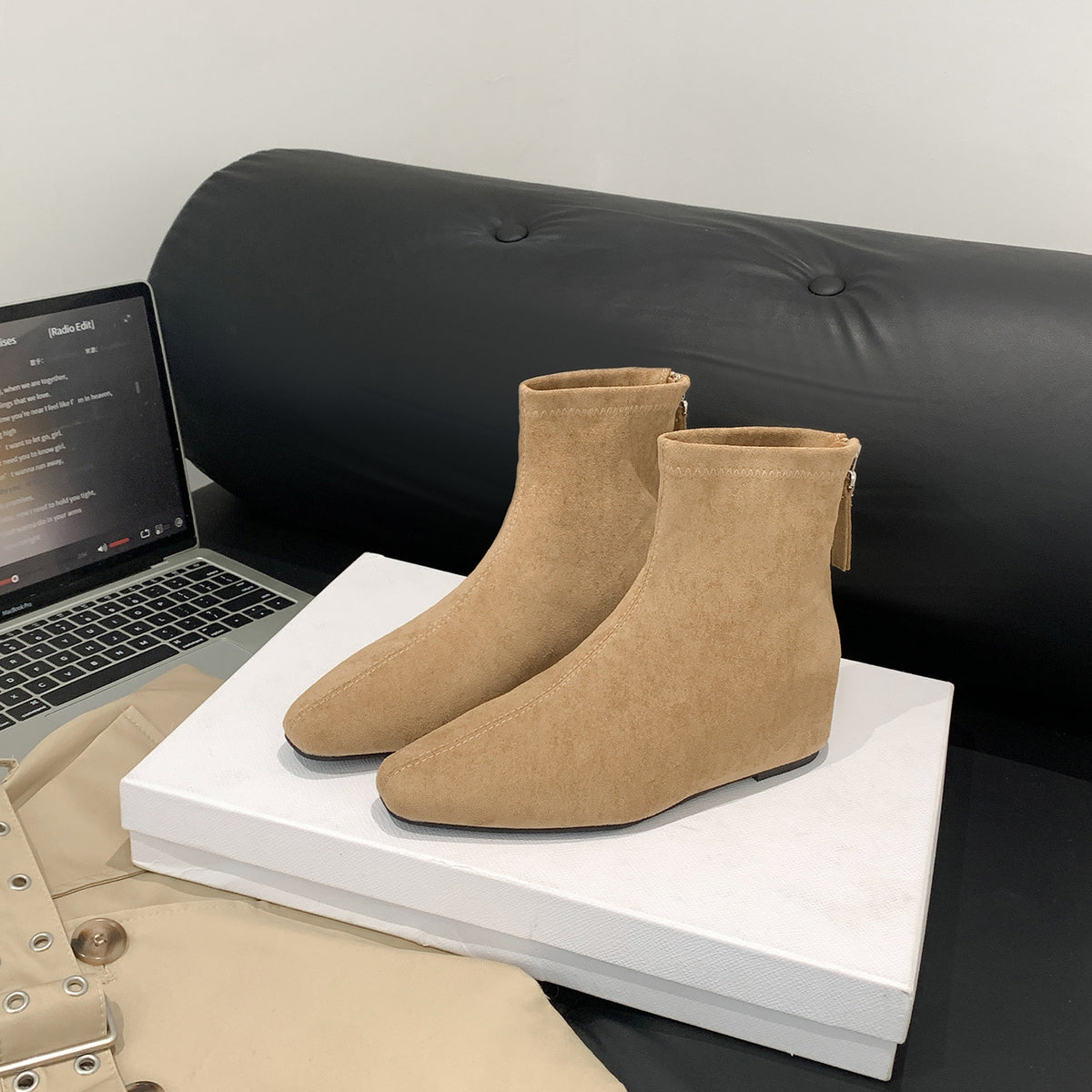 Women's Square Toe Temperament Wild Height Increasing Insole Skinny Retro Fashion Women's Leather Boots