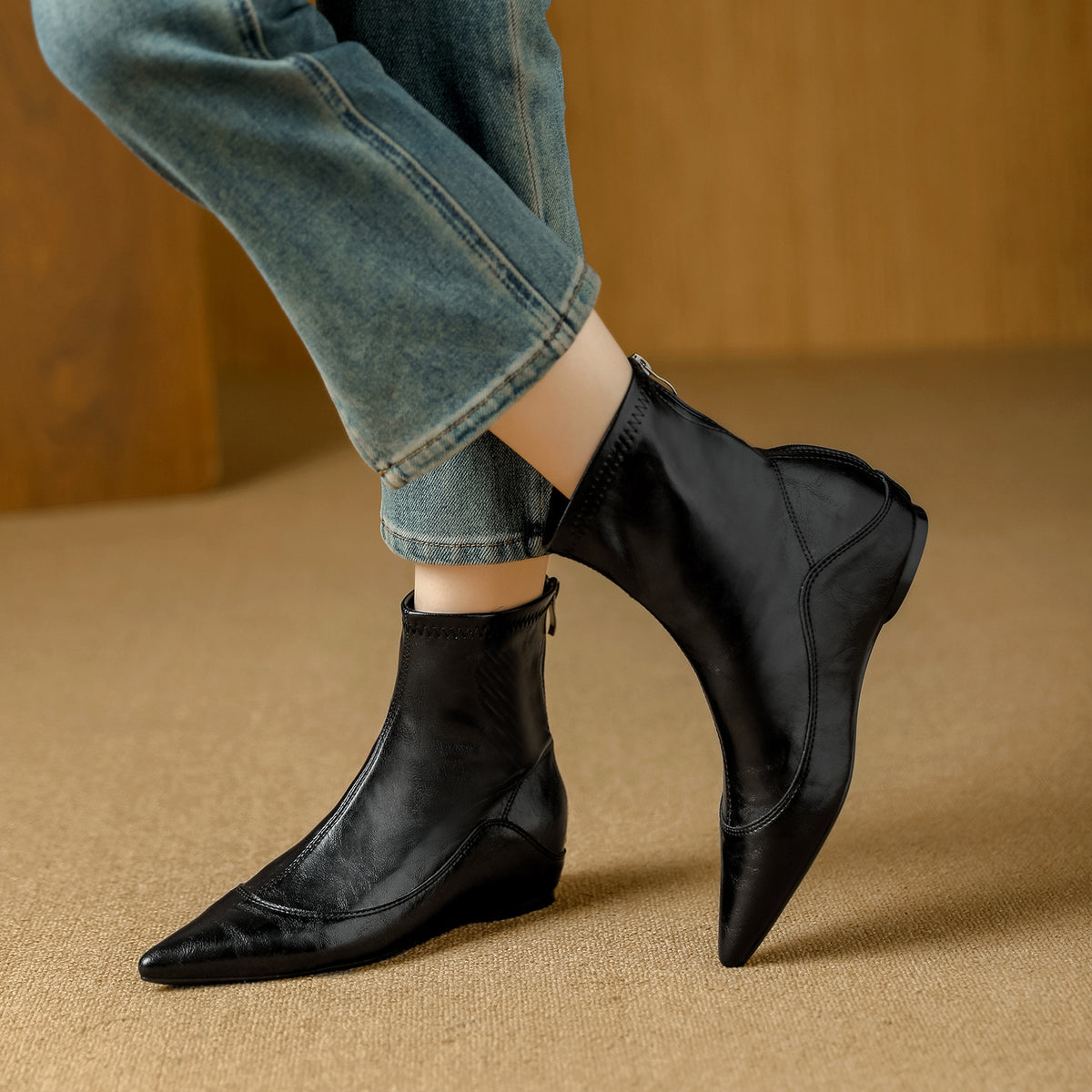 British Style Pointed Toe Skinny Soft Fashion Inner Height Increasing Women's Leather Boots