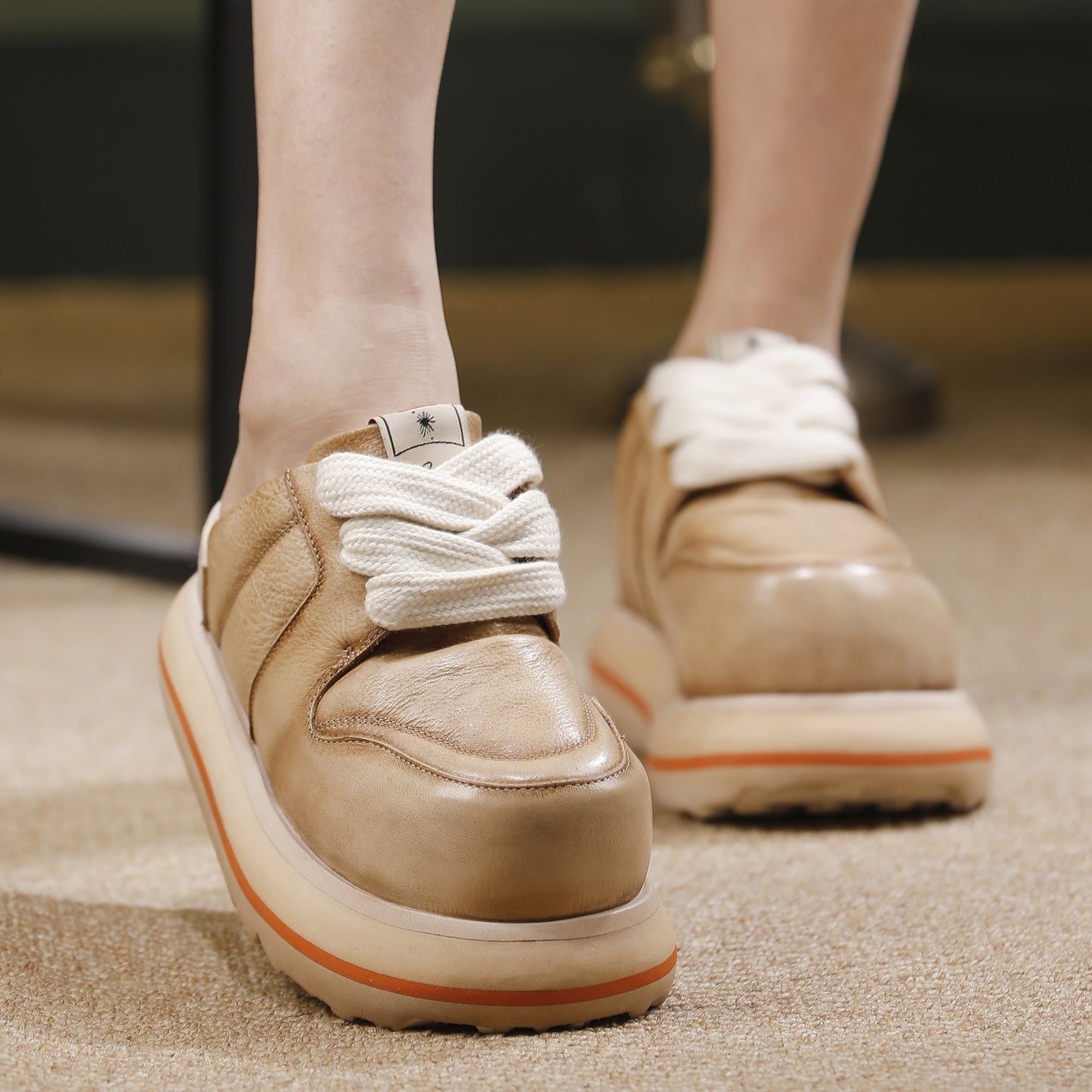 Women's Cowhide Platform Bread Retro Western Style Slippers
