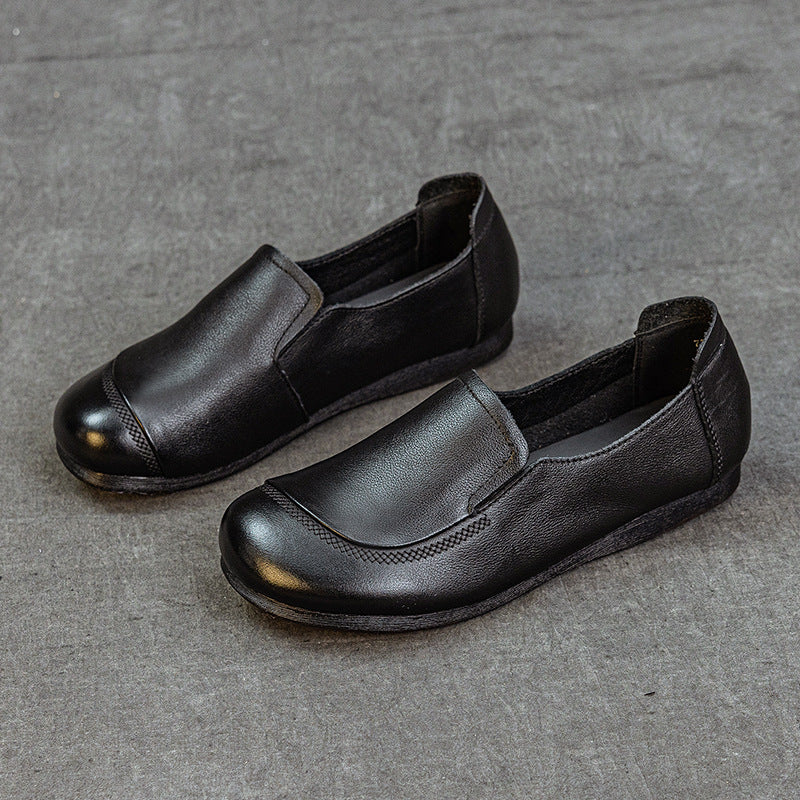 Women's Cowhide Retro Handmade Autumn Simple Flat Middle-aged Mother Shoes