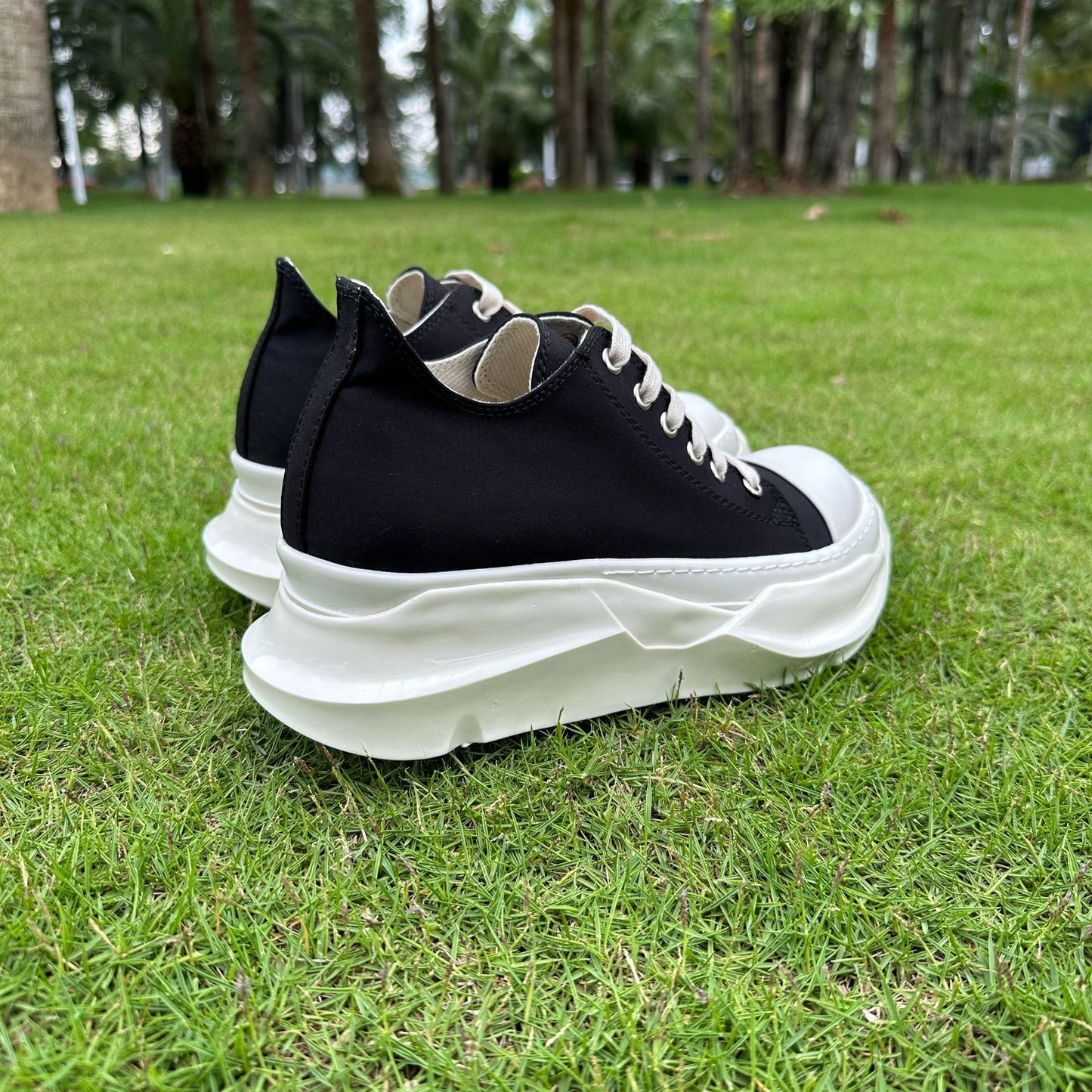 Men's Thick-soled Fashionable Breathable Low Top Lace Sneakers