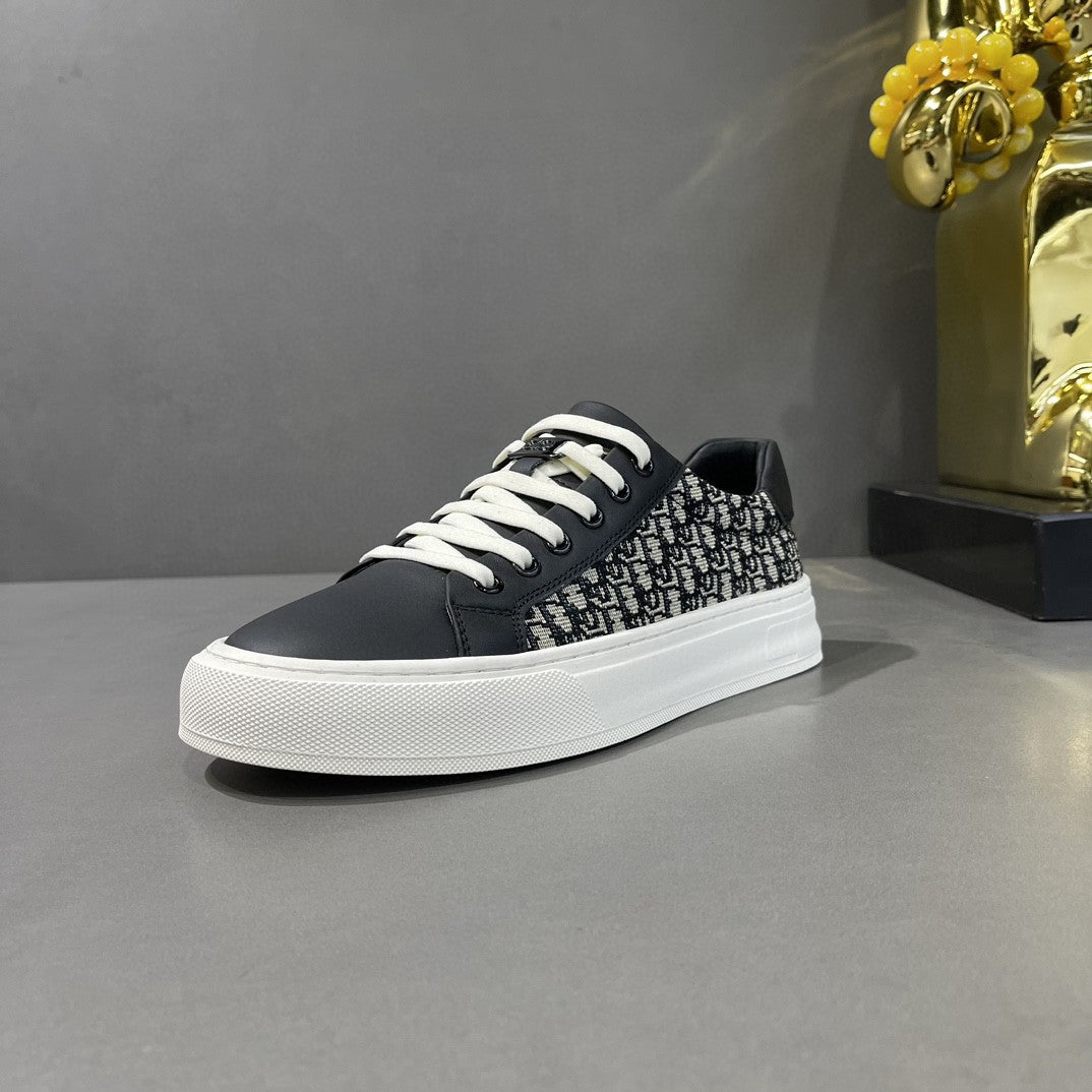 Men's Trendy Genuine Breathable Cloth Light Luxury Sneakers