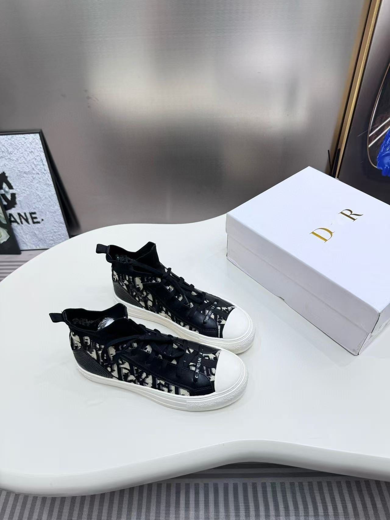 Women's Letter Presbyopic Embroidered Sports Leisure White Canvas Shoes