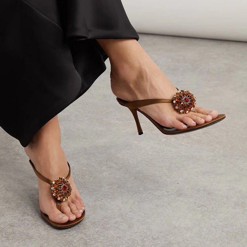 Women's Rhinestone Flower Retro Stylish Flip-flops High Heeled Sandals
