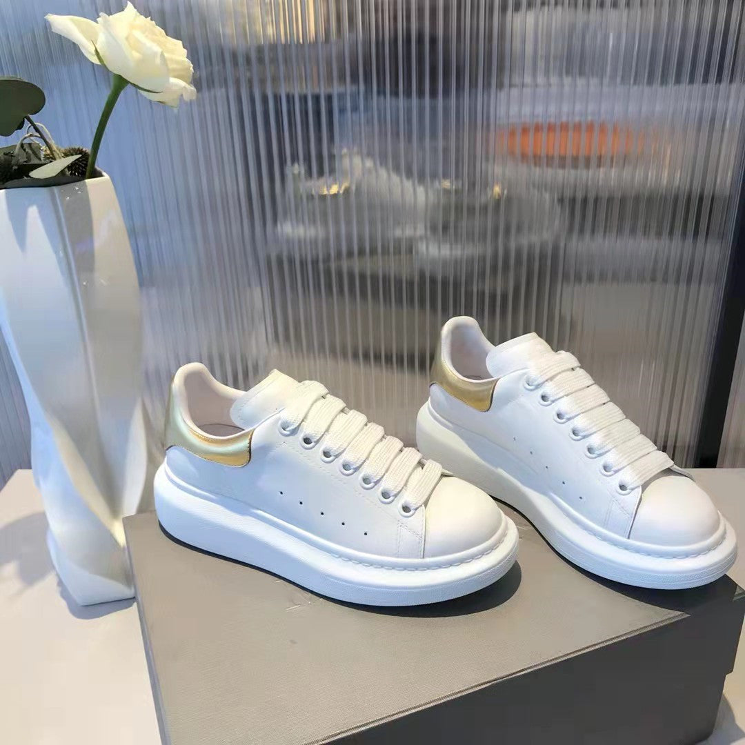 Women's Style Versatile Low Top Height Increasing Sneakers