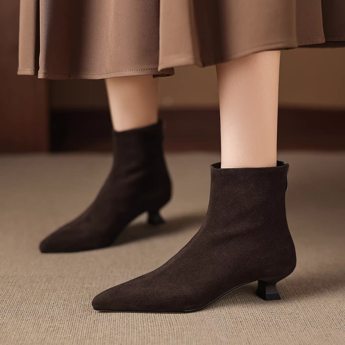 Women's Suede Matte Fashion Short Thick Wool Warm Kitten Pointed High Heels