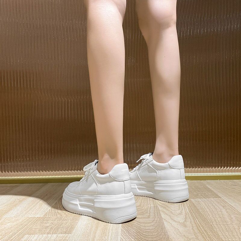 Women's Su Weekend Thick Bottom Flat Hidden Casual Shoes