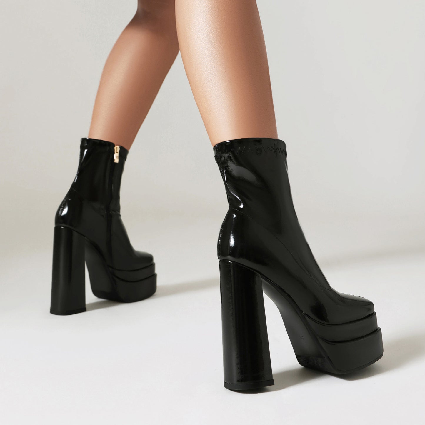 Women's Plus Size Thick Bottom Chunky Small Heels
