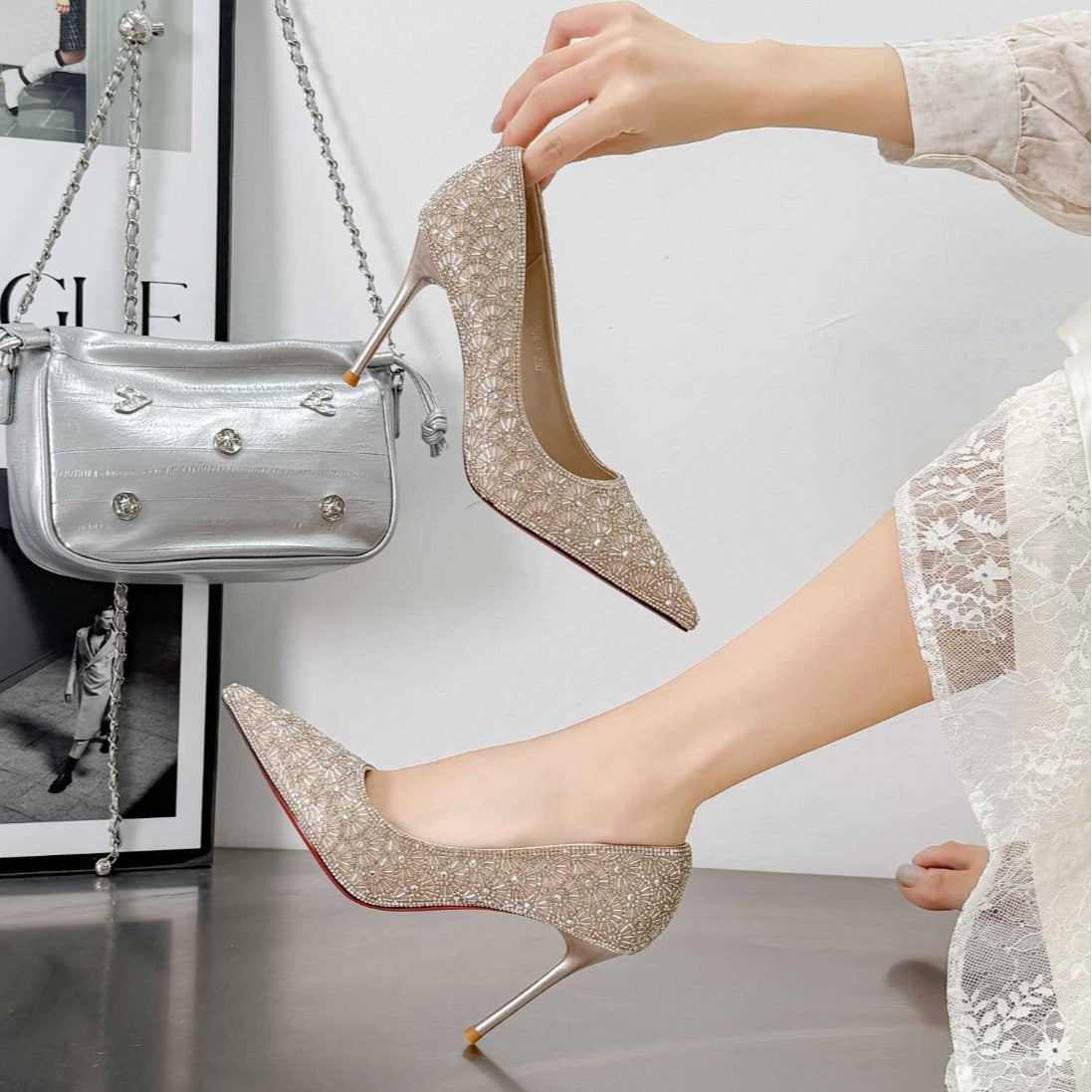Women's Crystal Pearl Full Diamond Low-cut Stiletto High Pumps Daily Heels