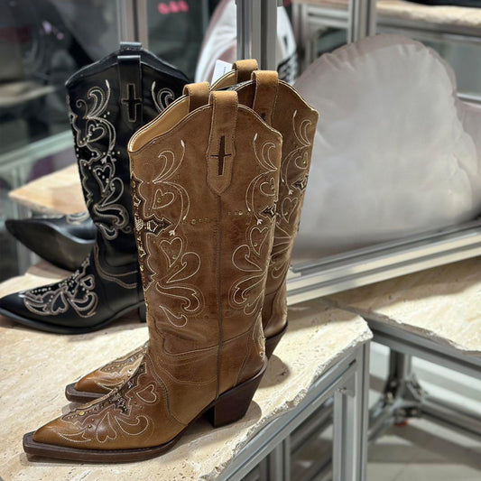 Women's Version Genuine Pointed Rivets Western Cowboy Embroidery Long Women's Leather Boots
