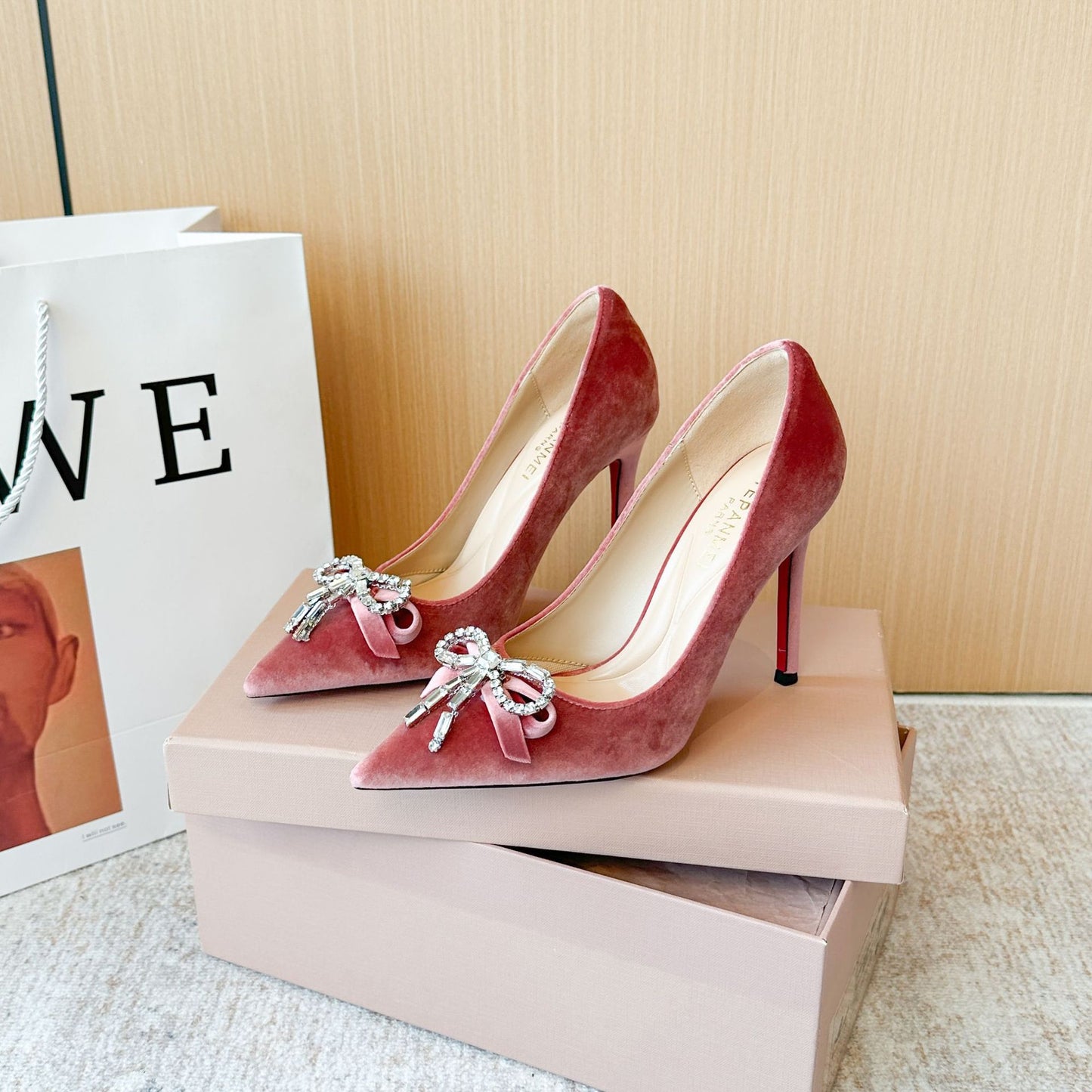 Women's Bow Pointed High Stiletto Temperament Wild Heels