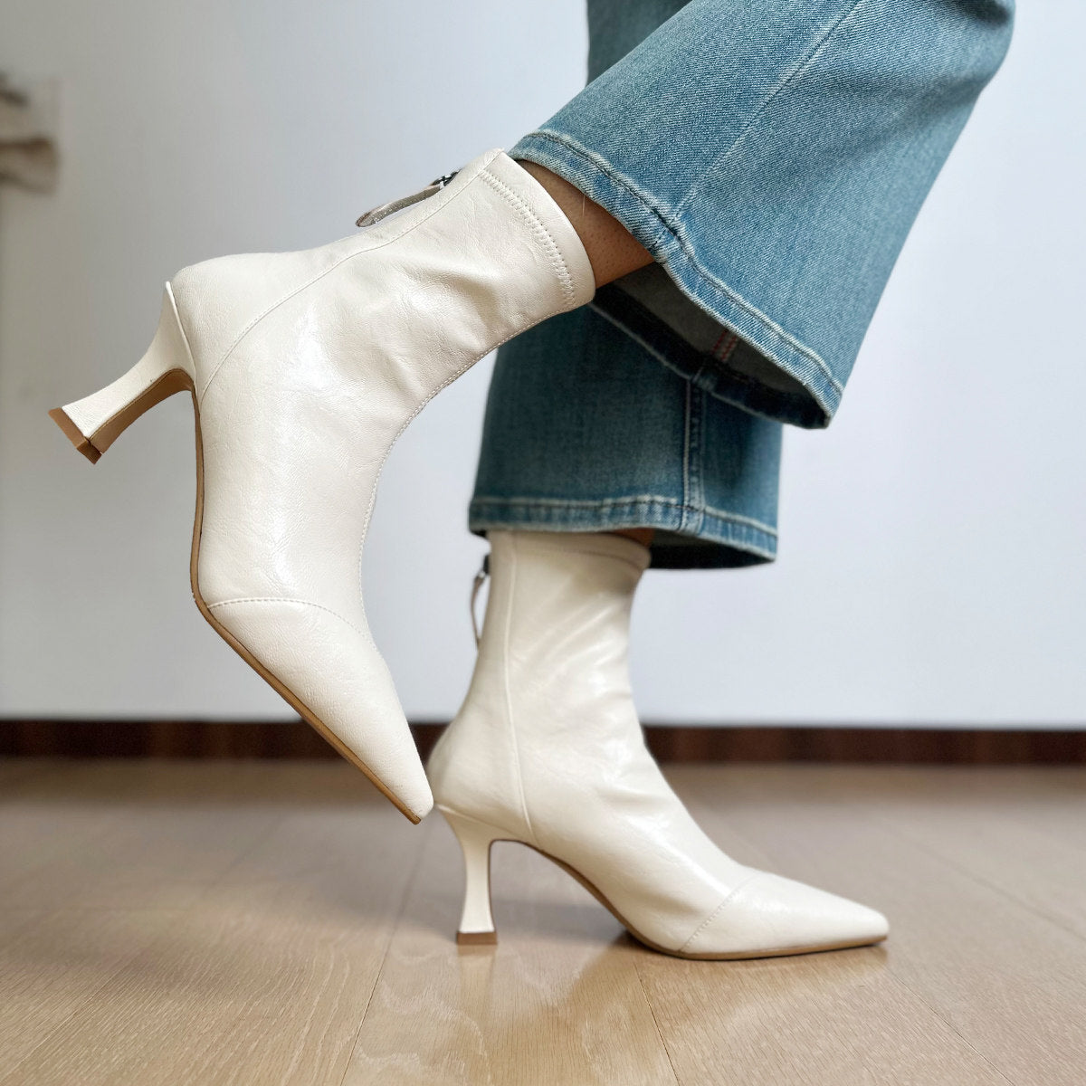 Women's Cowhide Version French Pointed Toe Stretch Thin Women's Leather Boots