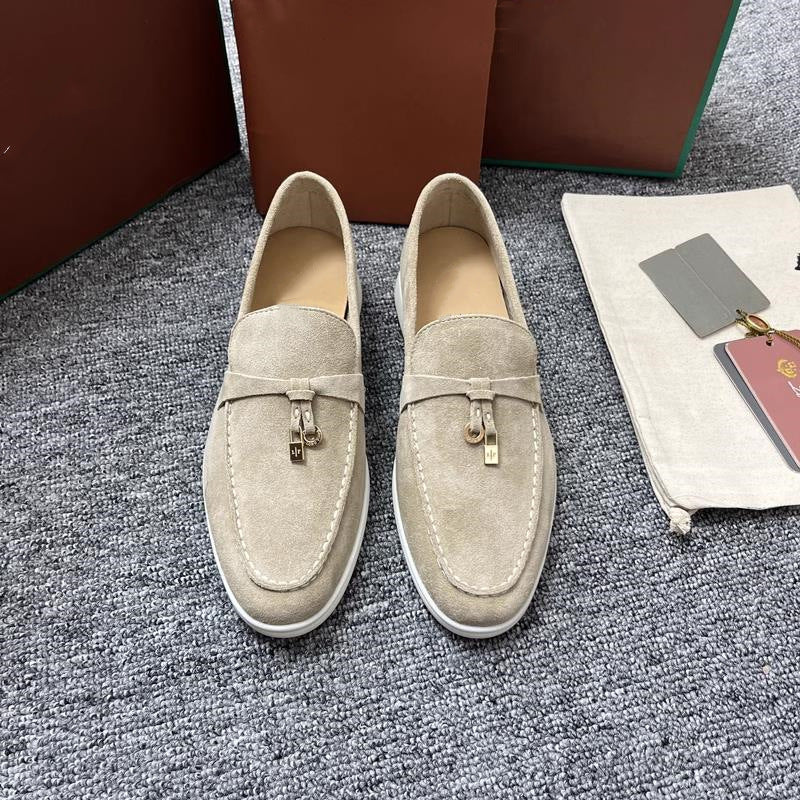 Women's British Style Slip-on Flat Tassel Buckle Soft Bottom Beanie Loafers