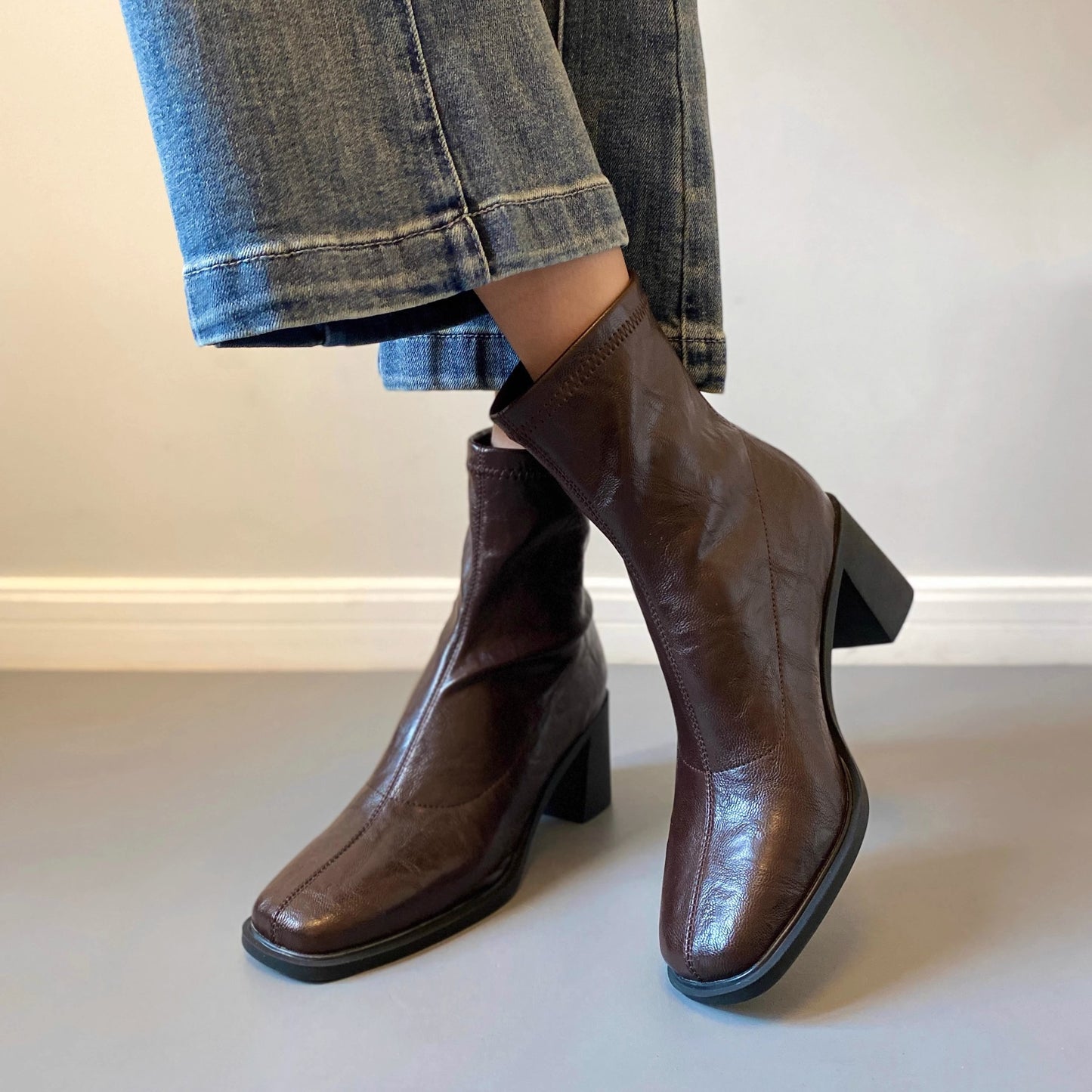 Mute Bottom Ankle Commuter High Stretch Thin Soft System Heels