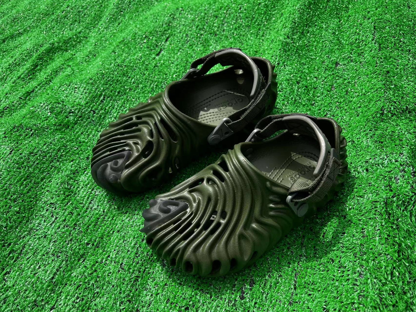 Men's Personalized Fingerprint Beach Outdoor Hole Quantity Sandals