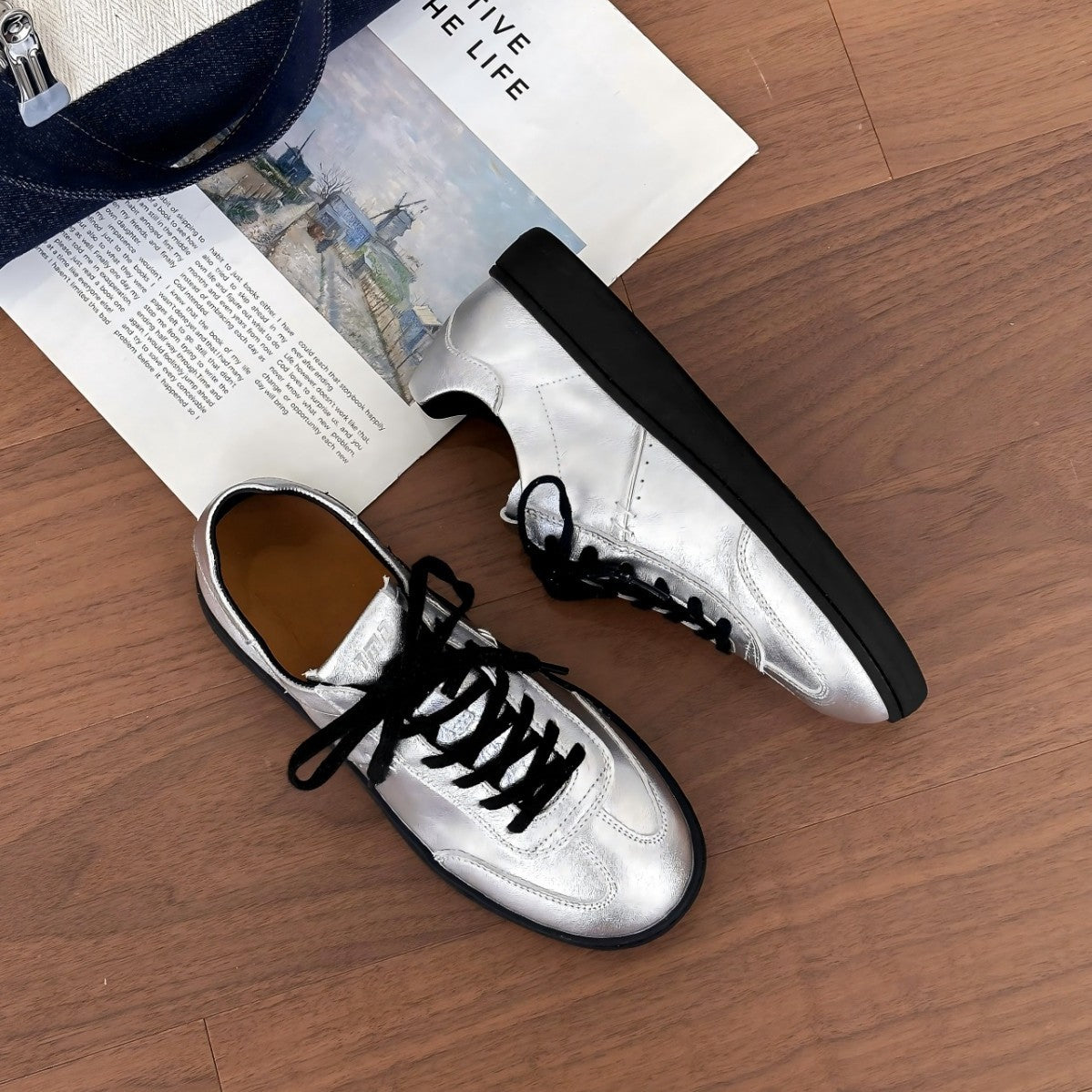 Women's Retro Soft Glutinous White Round Toe Lace Up Sneakers
