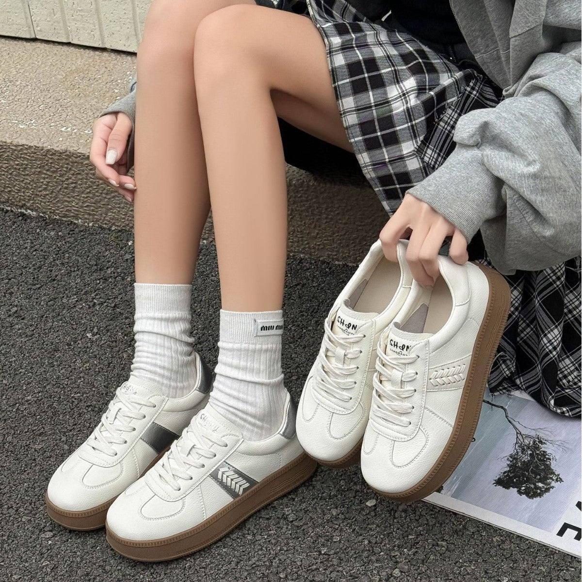 Women's Spring Round Toe Soft Bottom German Training Platform White Women's Casual Shoes