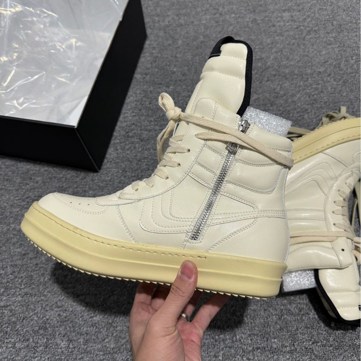 Flat Fashion Couple Infringement Inverted Triangle Height Increasing Niche Men's Board Shoes