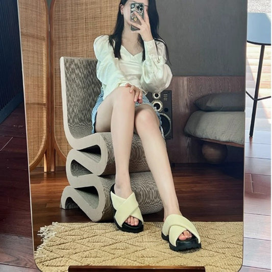 Women's Thick-soled Bread Summer Outdoor Holiday Cross Open Slippers