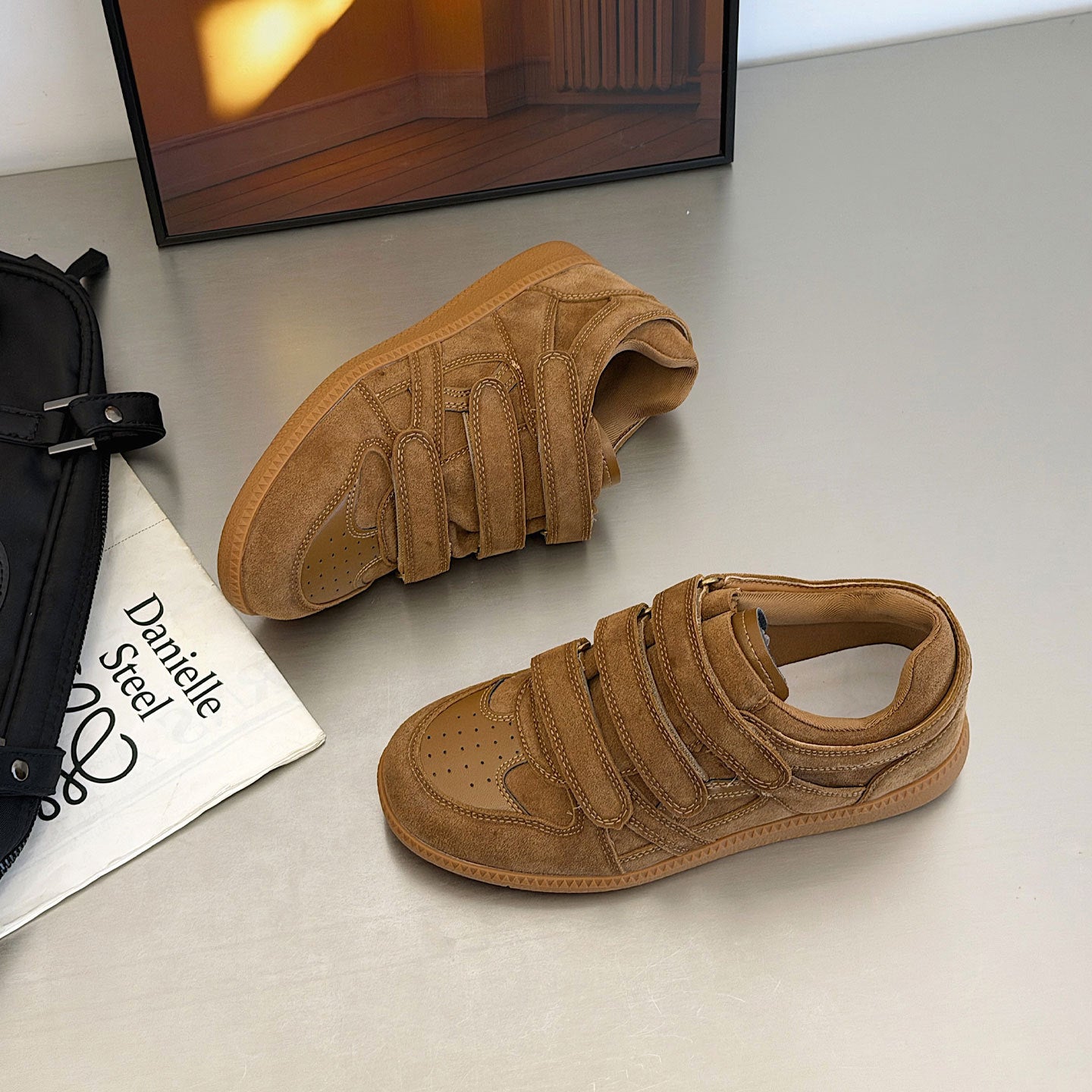Women's Genuine Retro Height Increasing Insole German Training Spring Magic Stick Casual Shoes