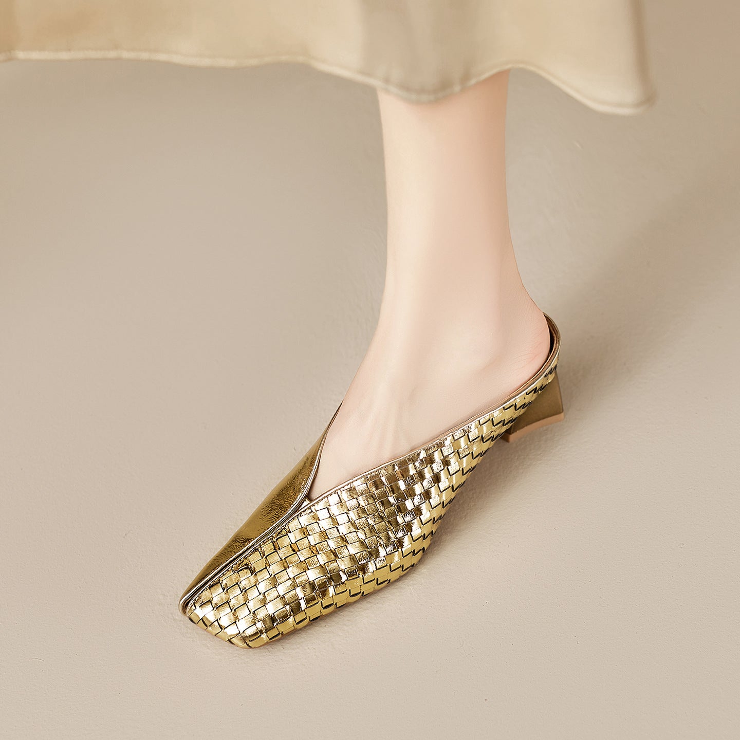 Women's Wear Closed Toe Outer Summer Woven Square Low Flat Chunky Heels
