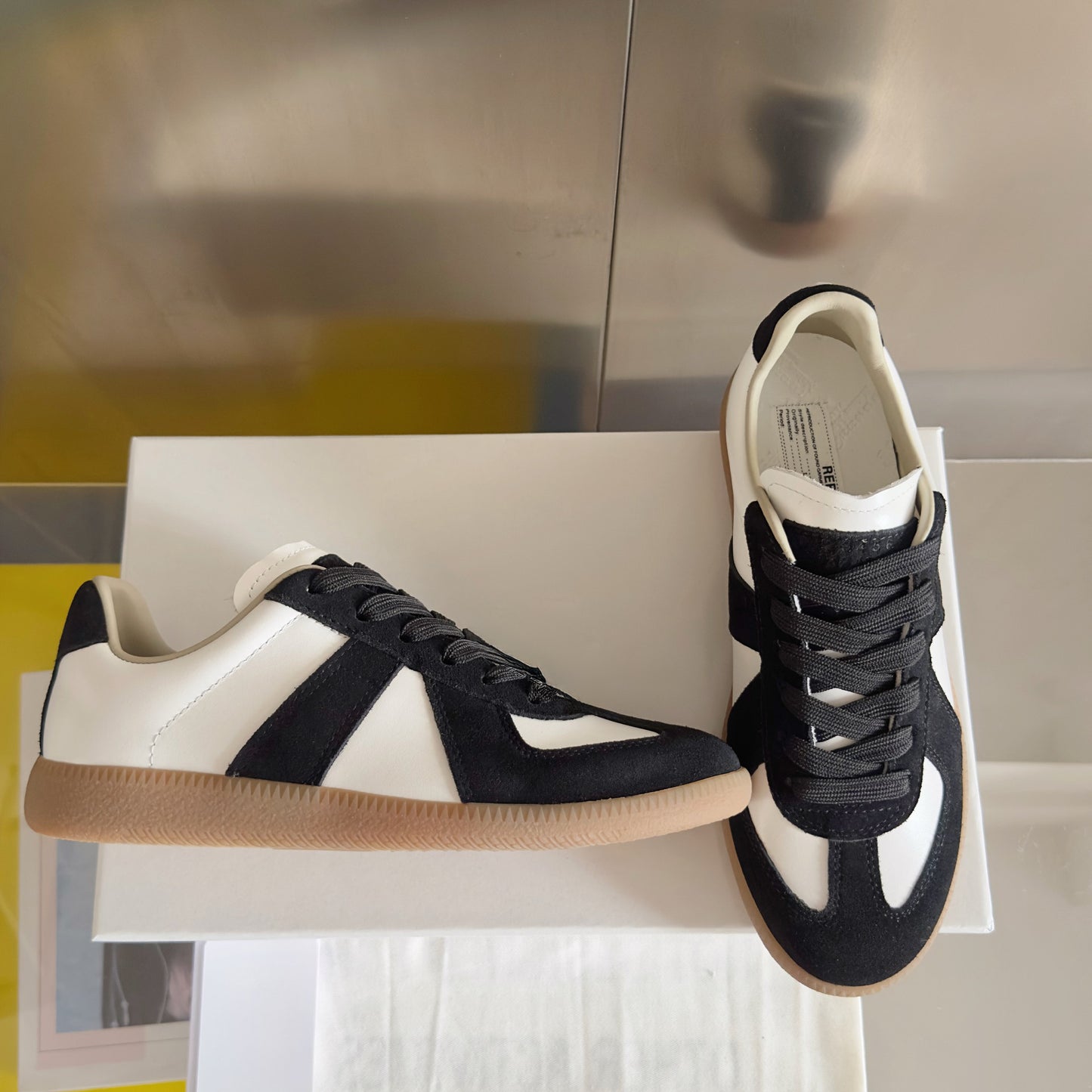 Women's & Men's Training Flat Round Toe Fashion Couple Men's Board Shoes