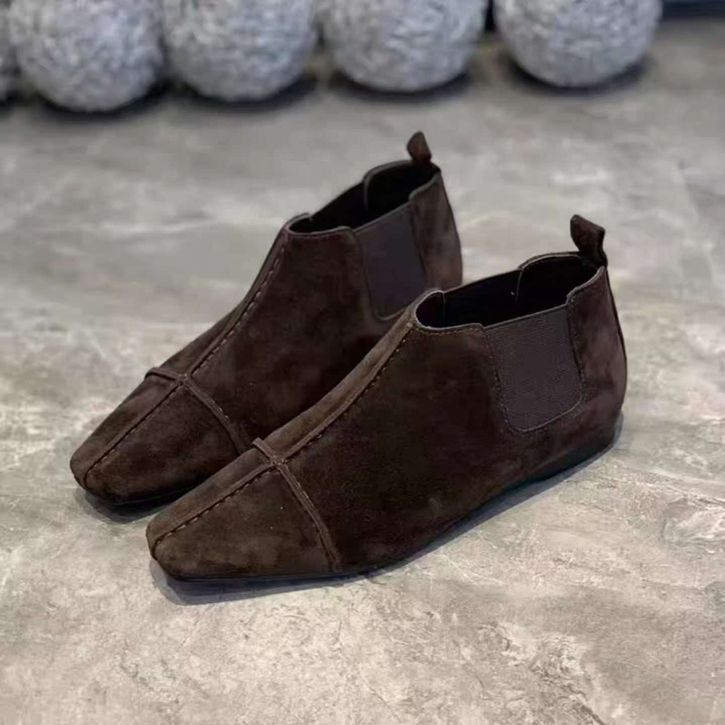 Women's Retro Minority Suede Square Toe Flat Bottom Chelsea Booties Boots