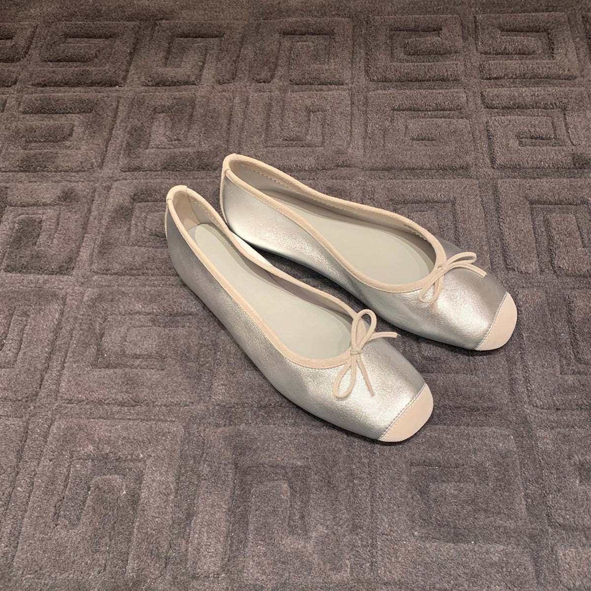Women's Soft French Style Square Slip-on Round Head Show Feet Small Women's Fashion Shoes