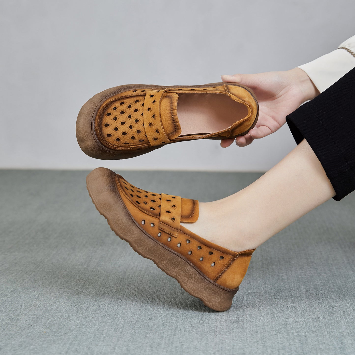 Women's Genuine Breathable One Pedal Soft Bottom Closed Women's Casual Shoes