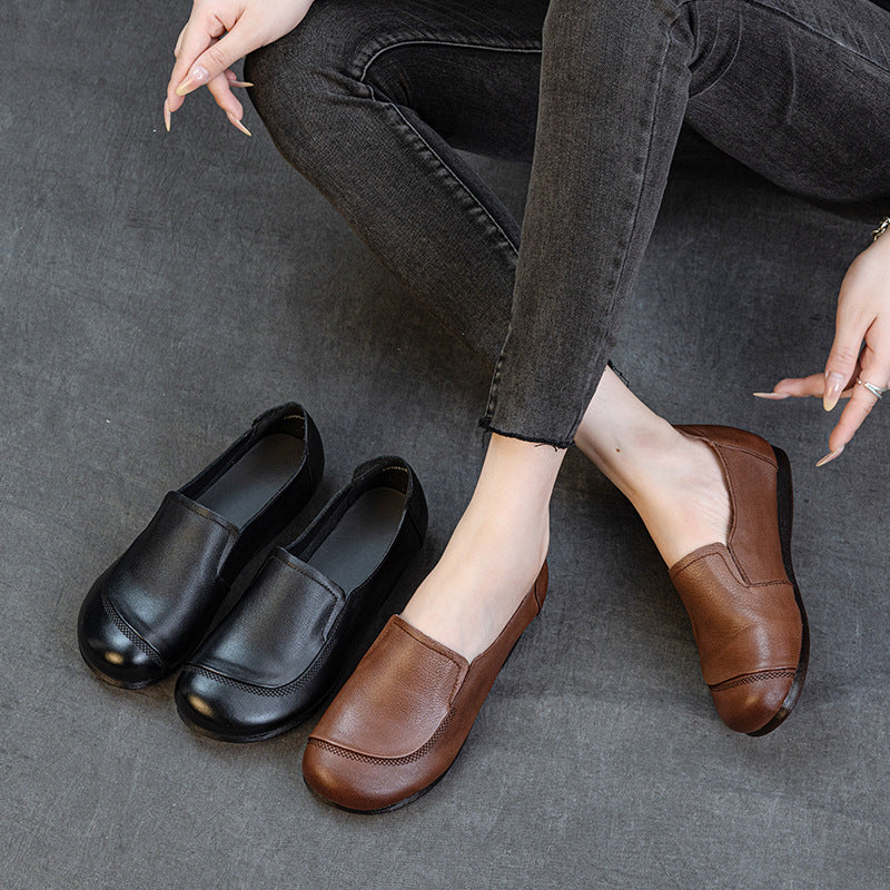Women's Cowhide Retro Handmade Autumn Simple Flat Middle-aged Mother Shoes