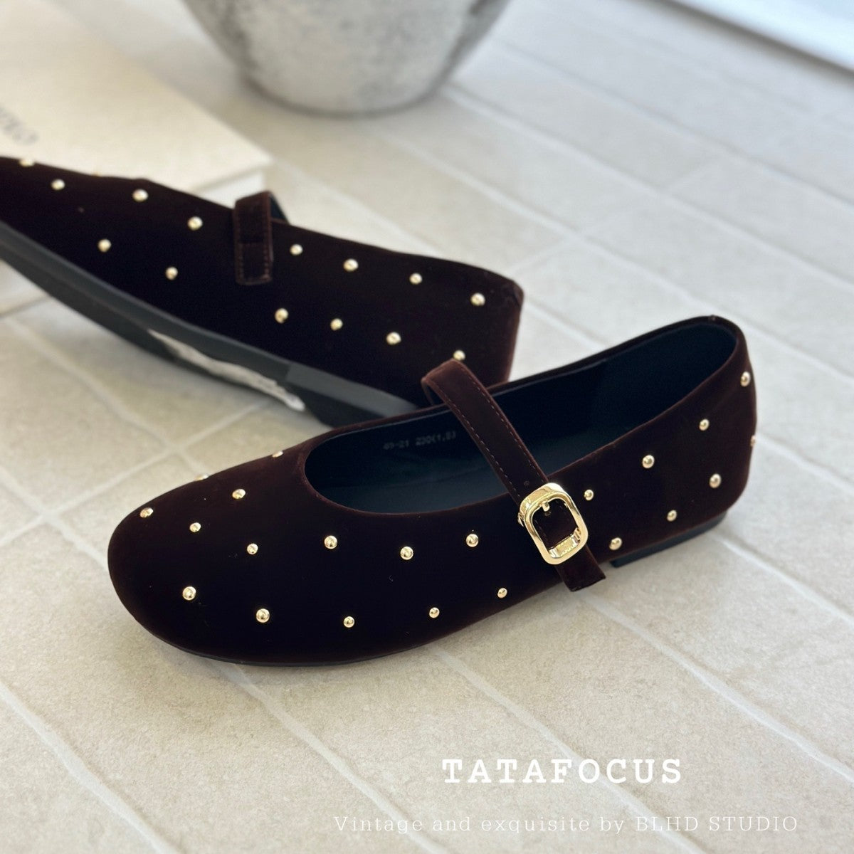 Women's Niche Veet Buckle Black Flat Ballet Mary Women's Fashion Shoes