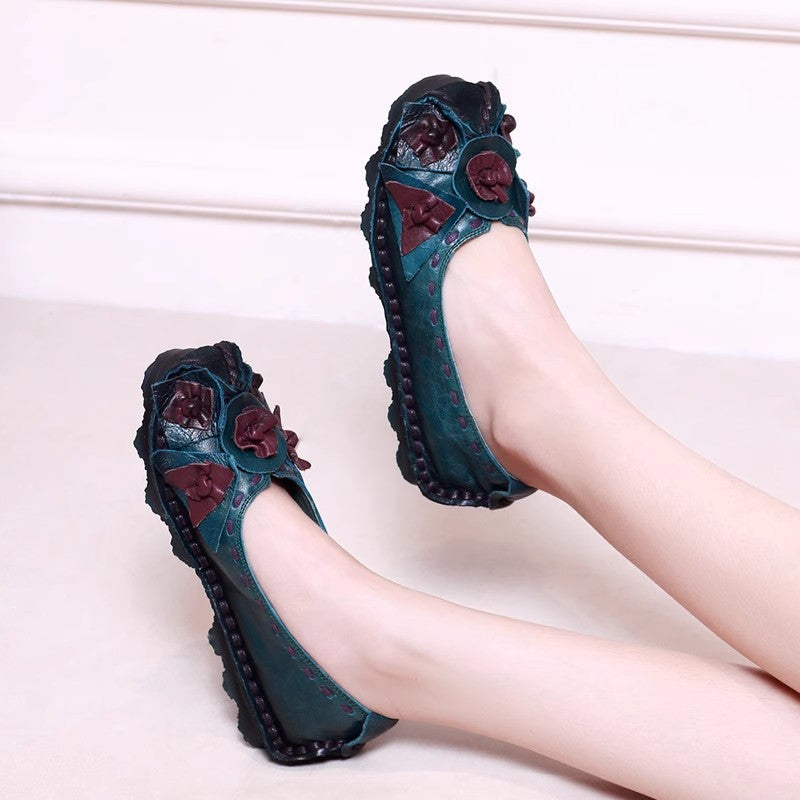 Women's Spring Ethnic Style Retro Flower Flat Cowhide Soft Bottom Large Women's Casual Shoes