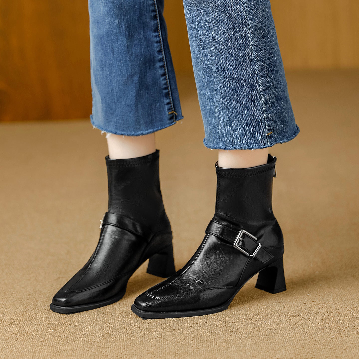 Women's Retro Skinny Autumn Super Beautiful French Ankle Not Tired Feet Women's Leather Boots