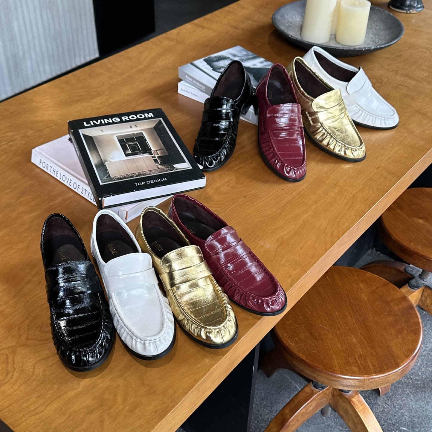 Women's Retro Fashion Slip-on Soft Bottom Leather Shoes
